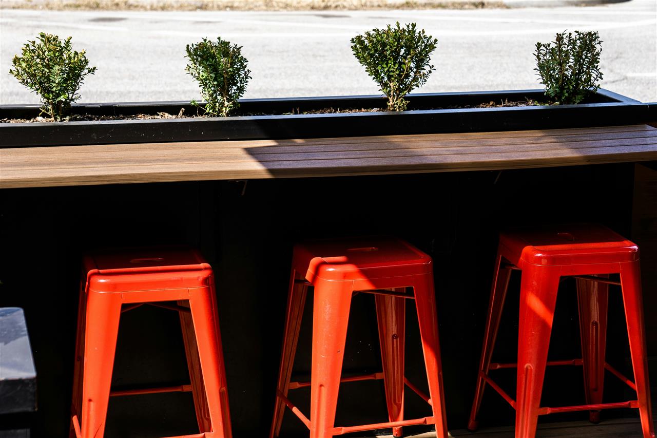 Barstole med ryglæn - stil og komfort til dit hjem